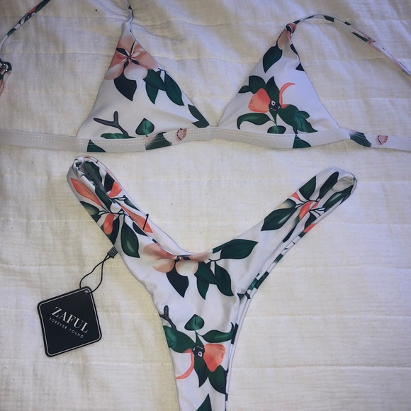 SOLD‼️ - Picture 2 of 5